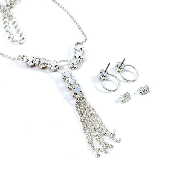 Avon SAQ Sparkling Y Necklace Giftset - Picture 6 of 11